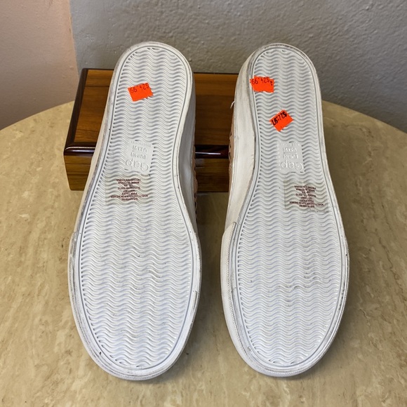 Gap Slip on Sneakers, 9.5 - Picture 4 of 4